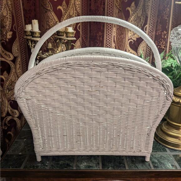 LARGE White Wicker Vintage Retro Boho 2 Compartment Magazine Holder with Handle - Picture 3 of 8